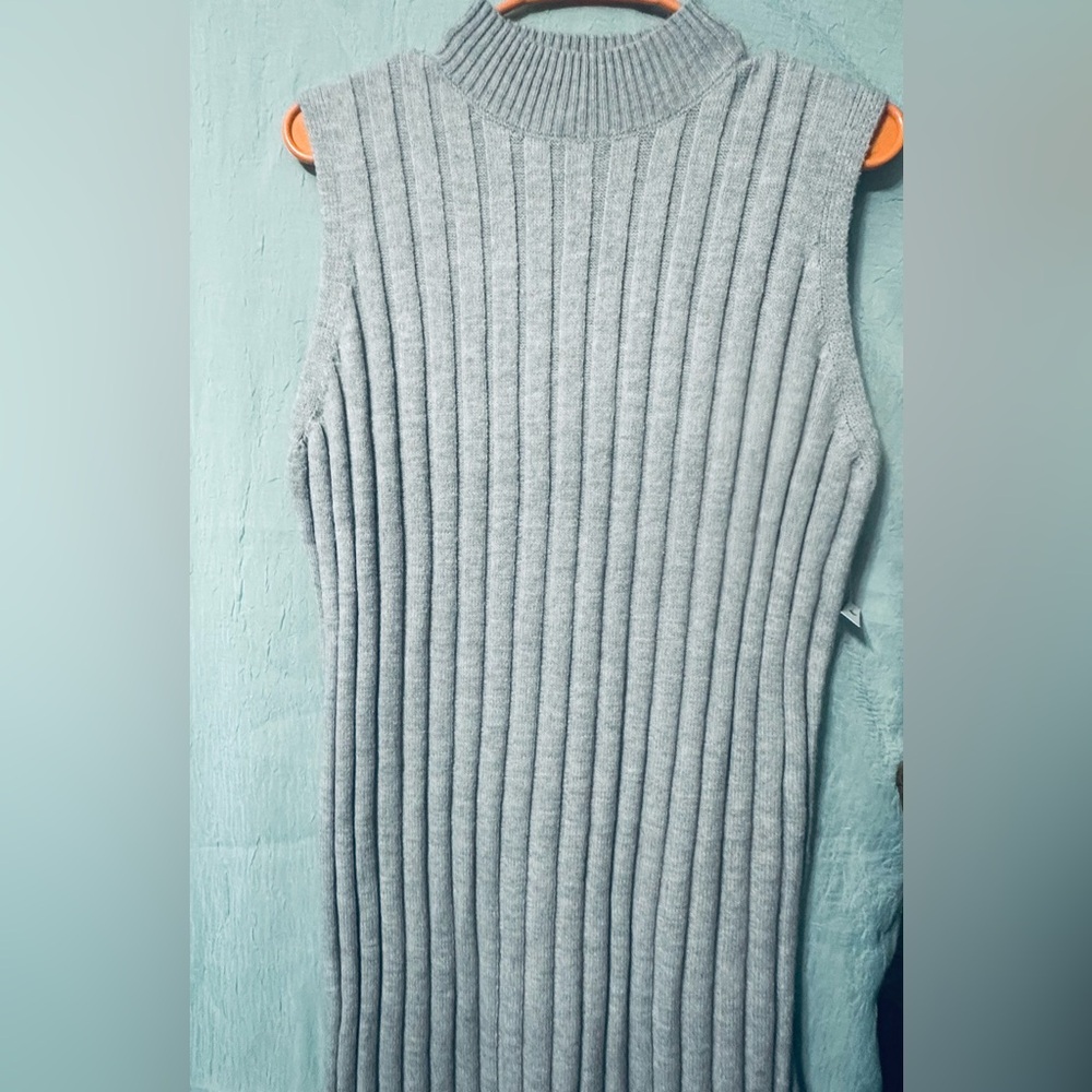 Gray Ribbed Sleeveless Sweater Dress
